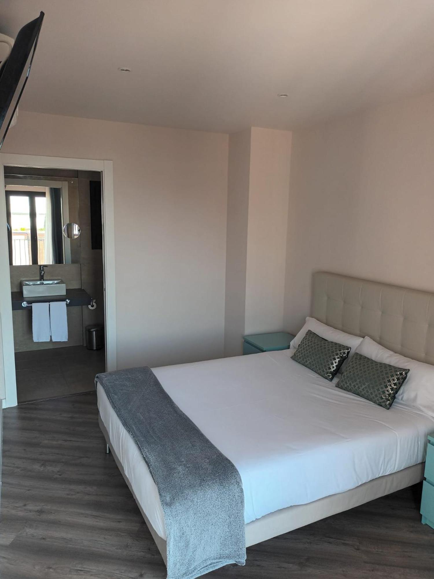 Hotel Monegal Barcelona Zimmer foto